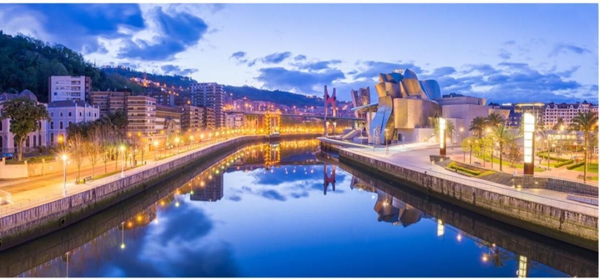 A 5 Minutos Andando Del Casco Viejo, Ayuntamiento, Plaza Circular Y Gran Via De Bilbao Y Proximo A Las 2 Lineas De Metro Bagian luar foto